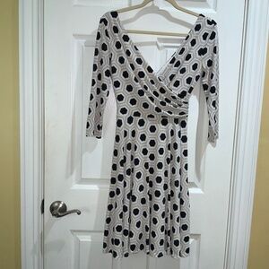 WHBM faux wrap stretch jersey fit & flare dress Sz 00  3/4 Sleeve lined